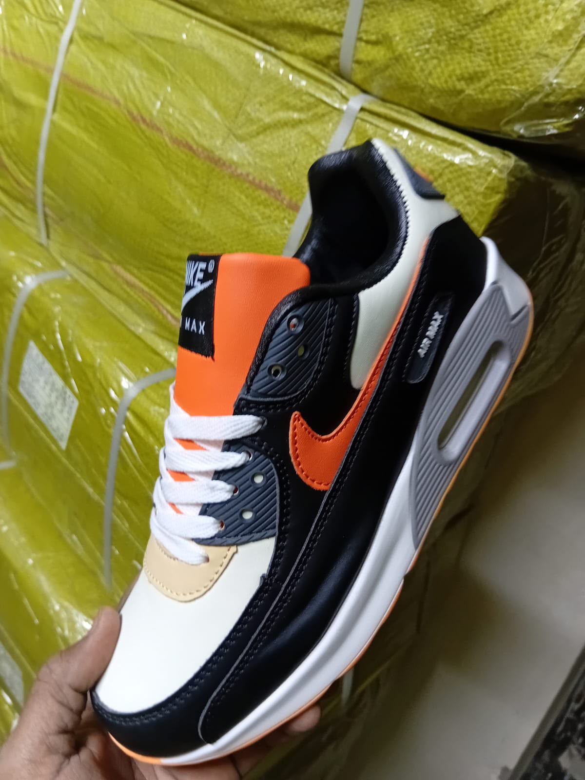 Unisex sneakers